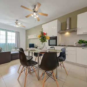 Appartamento Azure Haven - And Penthouse By Shortletsmalta, Gzira